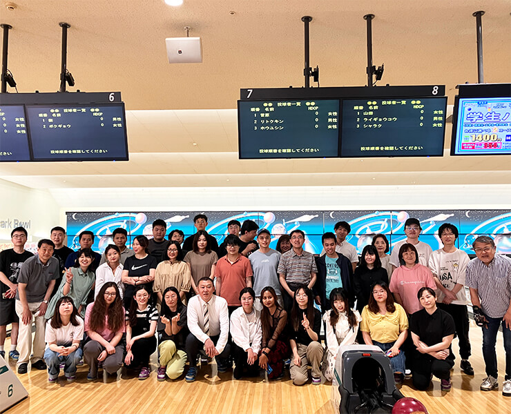 Tham gia giải bowling rất vui